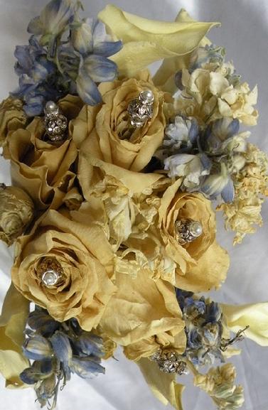 drying wedding bouquet, freeze dry floral preservation, drying wedding bouquet, freeze drying flower bouquet, save bridal bouquet. saving my bridal bouquet